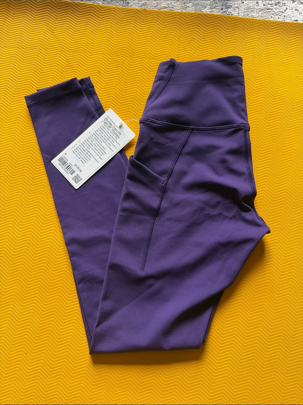 Lululemon wunder train HR tight 28” Pockets